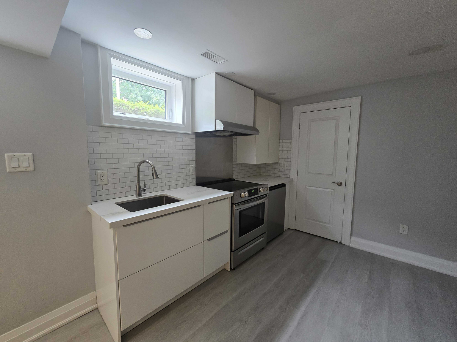 66 Greenfield Drive, Etobicoke, Ontario, Canada, M9B 1H3 - Photo 9