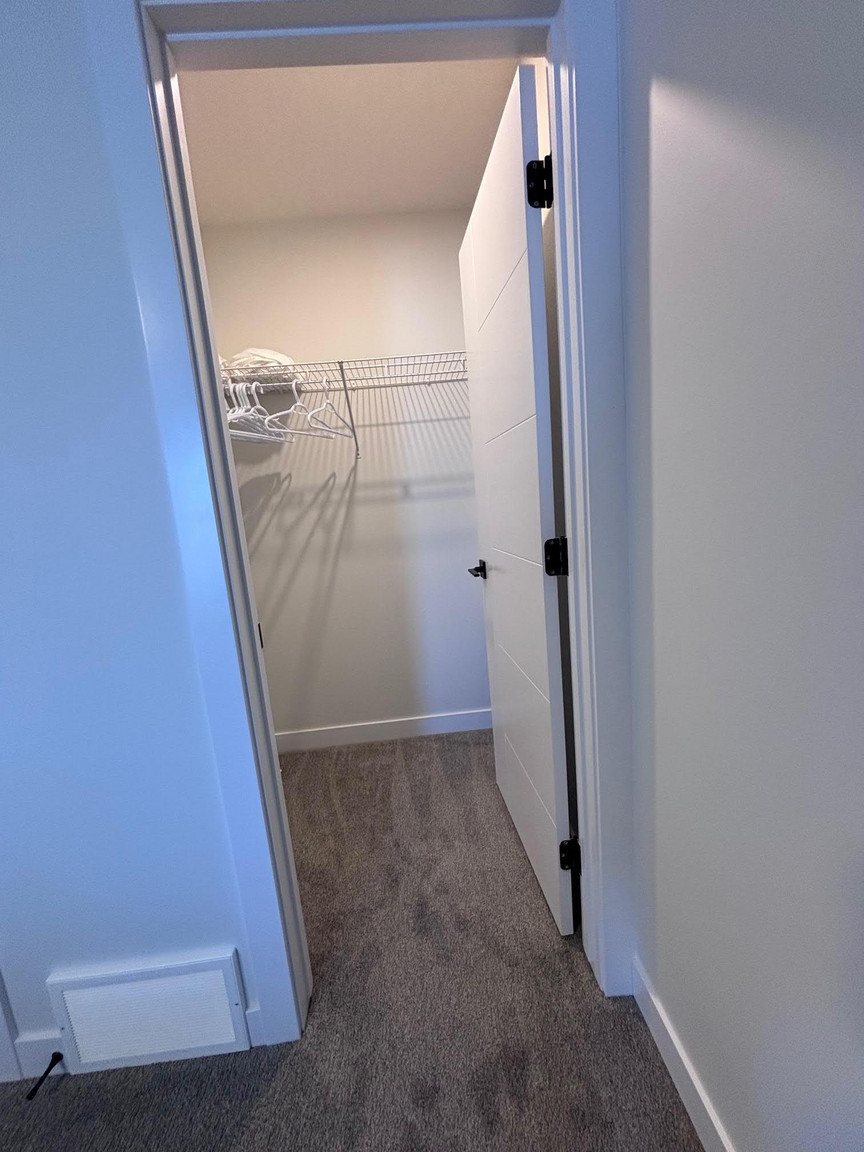 12468 47 St NW, Edmonton, AB T5W 5E5 - Photo 9
