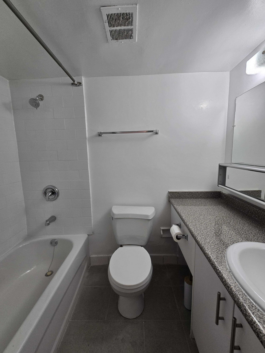 325 Bogert Avenue, North York, Ontario, Canada, M2N 1L8 - Photo 6