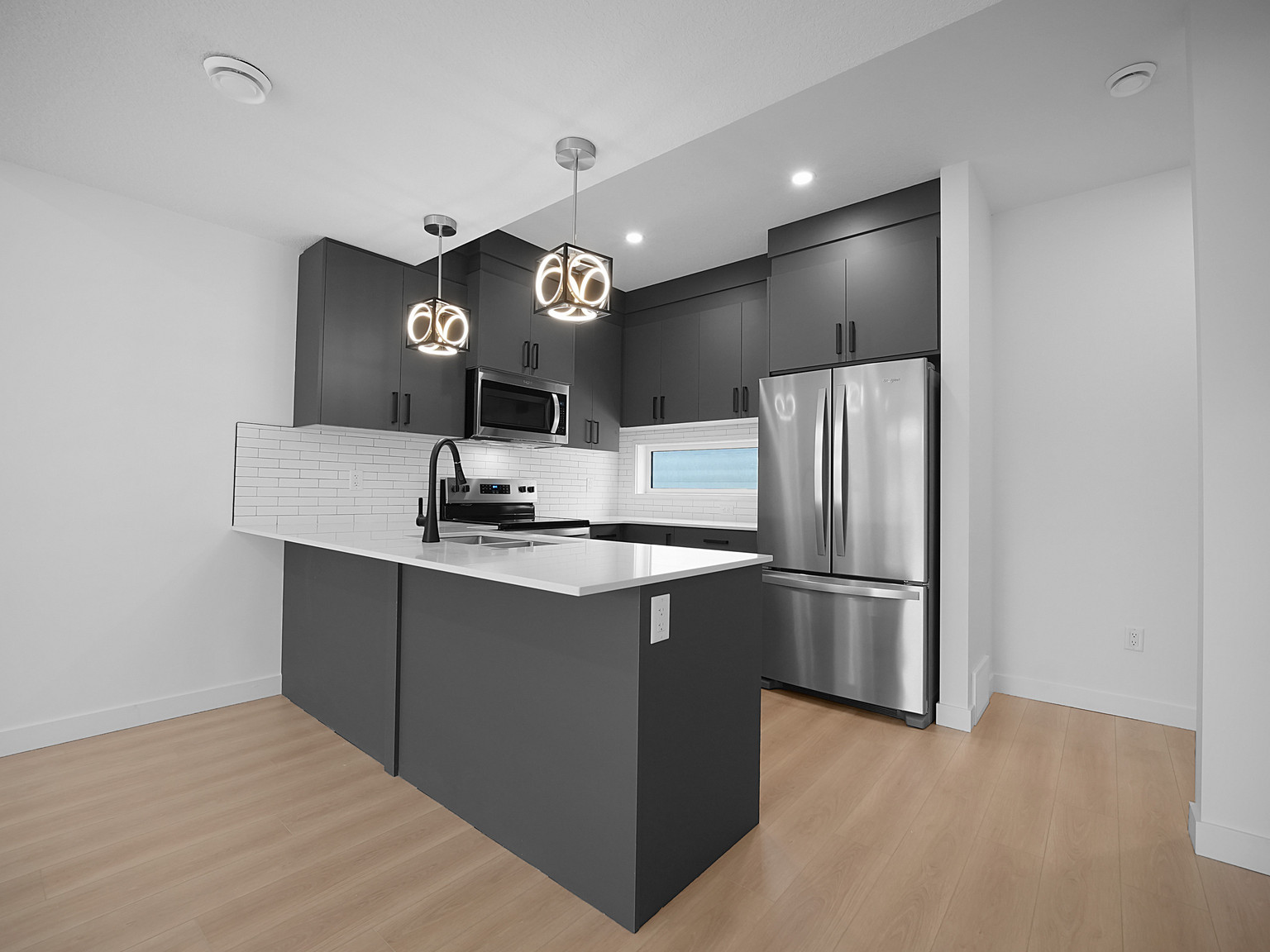 12145 101 Street Northwest, Edmonton, Alberta, Canada, T5G 2C2