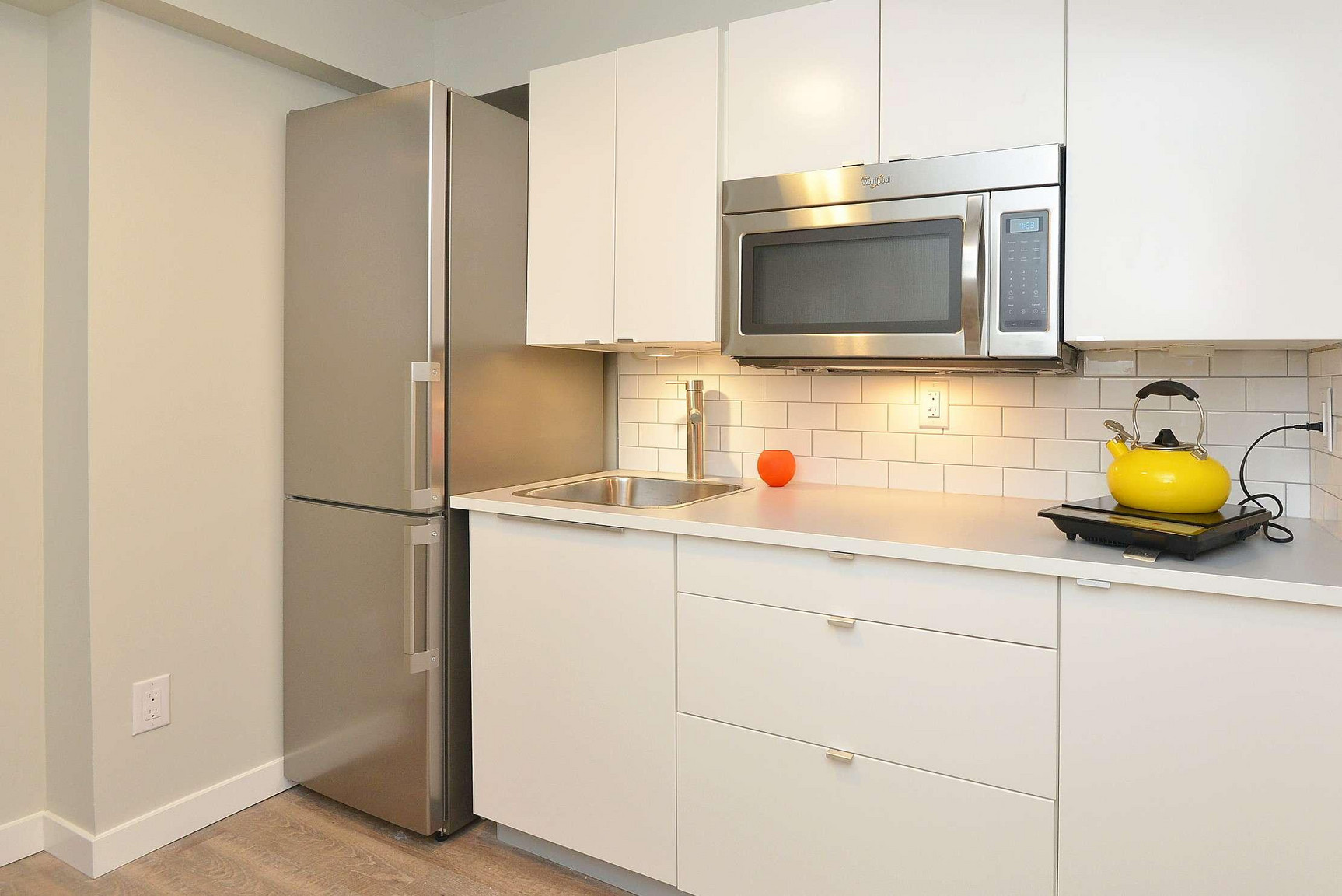 25 Santa Barbara Road, Toronto, Ontario, Canada, M2N 2C8 - Photo 4