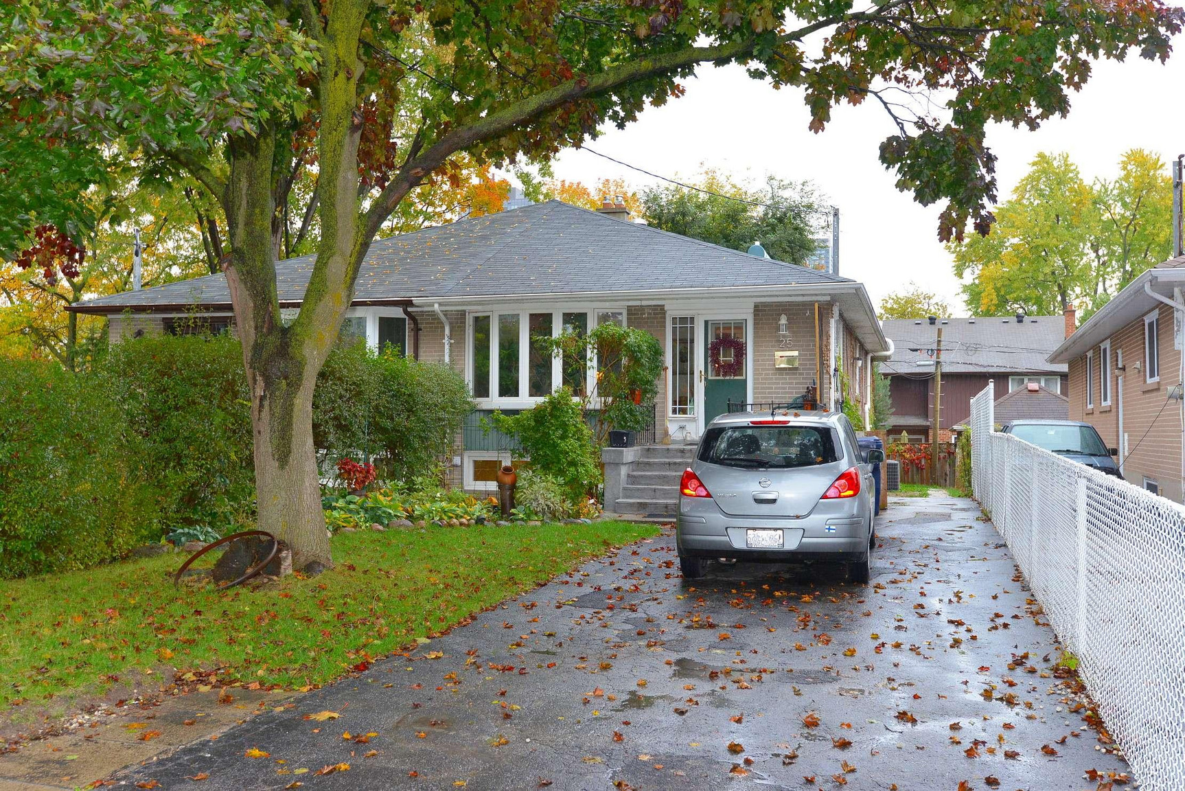 25 Santa Barbara Road, Toronto, Ontario, Canada, M2N 2C8 - Photo 6