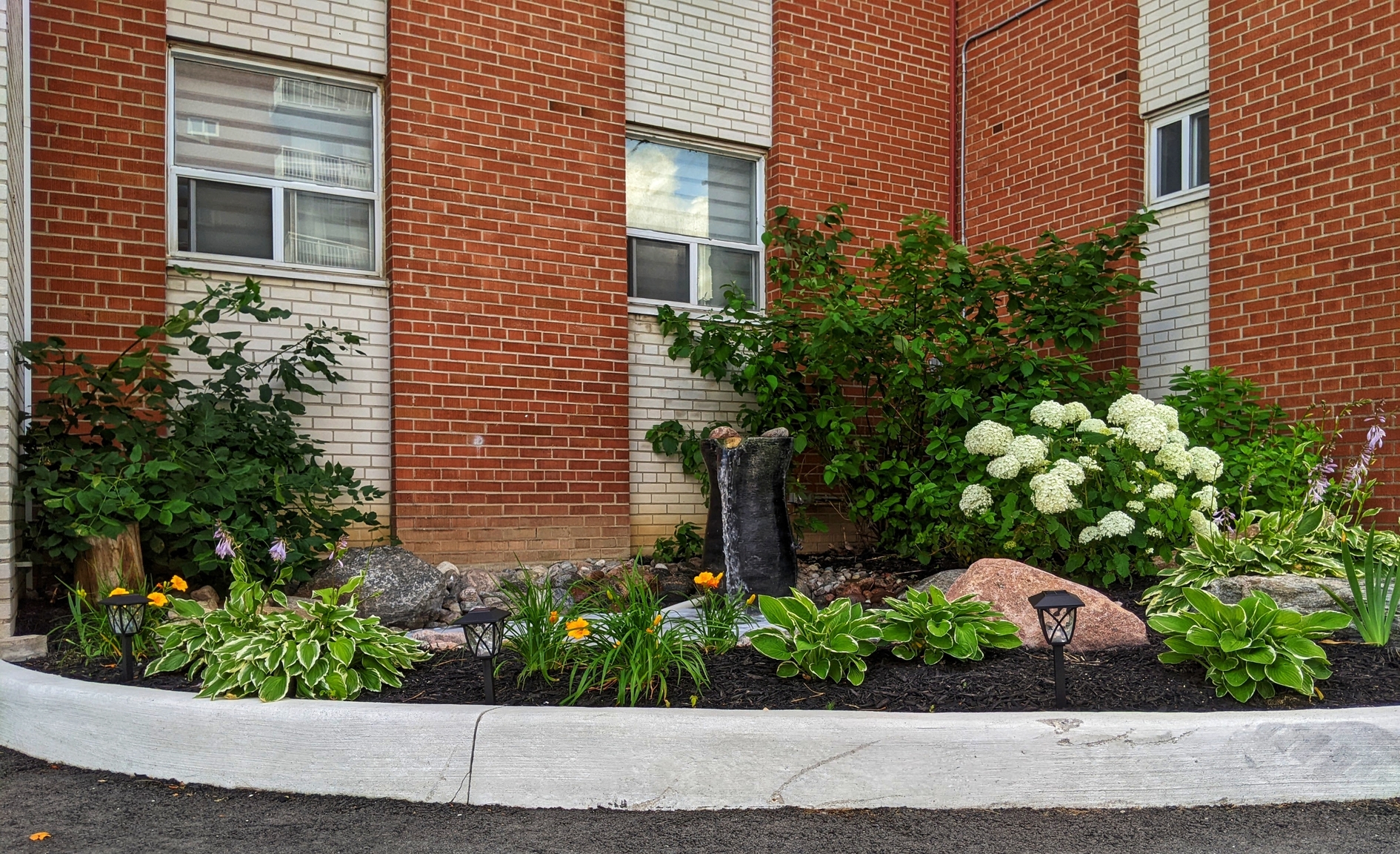 Laverock Apartments - 60 Laverock Avenue - Photo 4