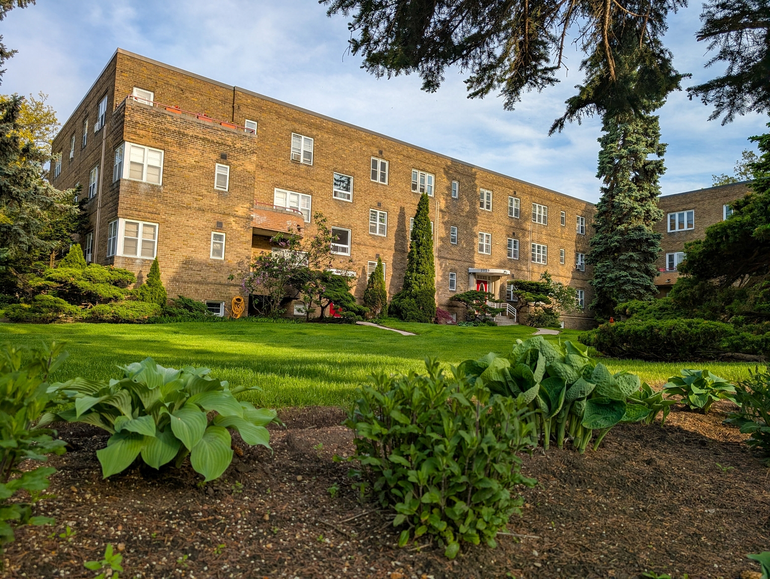 Bloor Street Apartments - 2559 Bloor Street West - Photo 11