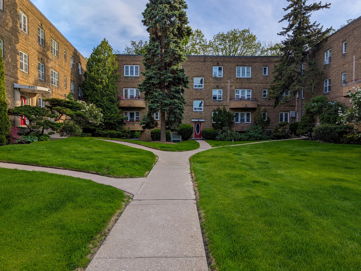 Bloor Street Apartments - 2559 Bloor Street West - Photo 15