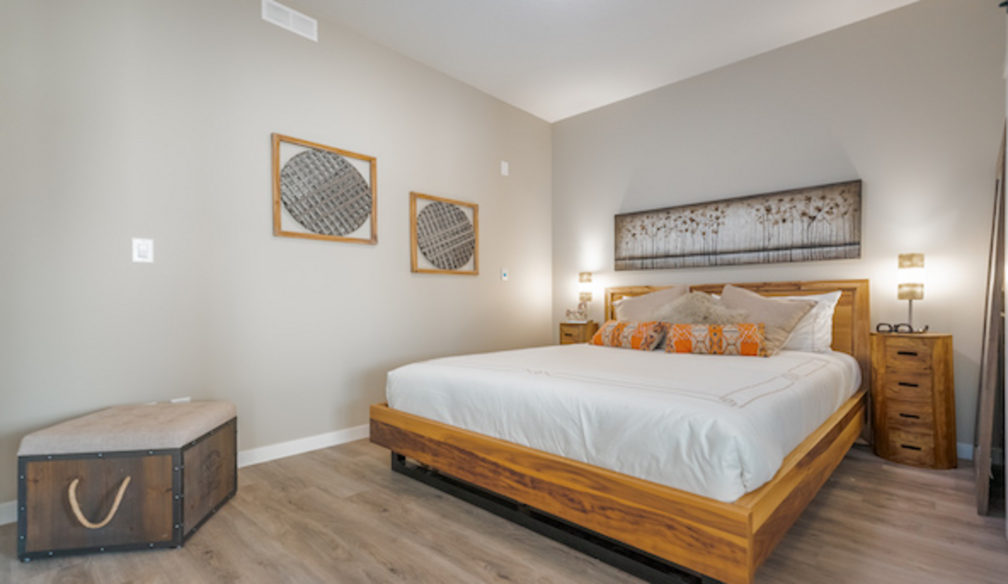 Parliament Rentals - Photo 11
