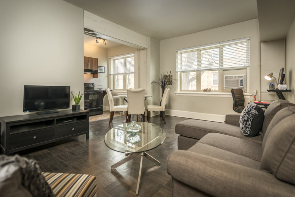 Royal Oak Court - Photo 3
