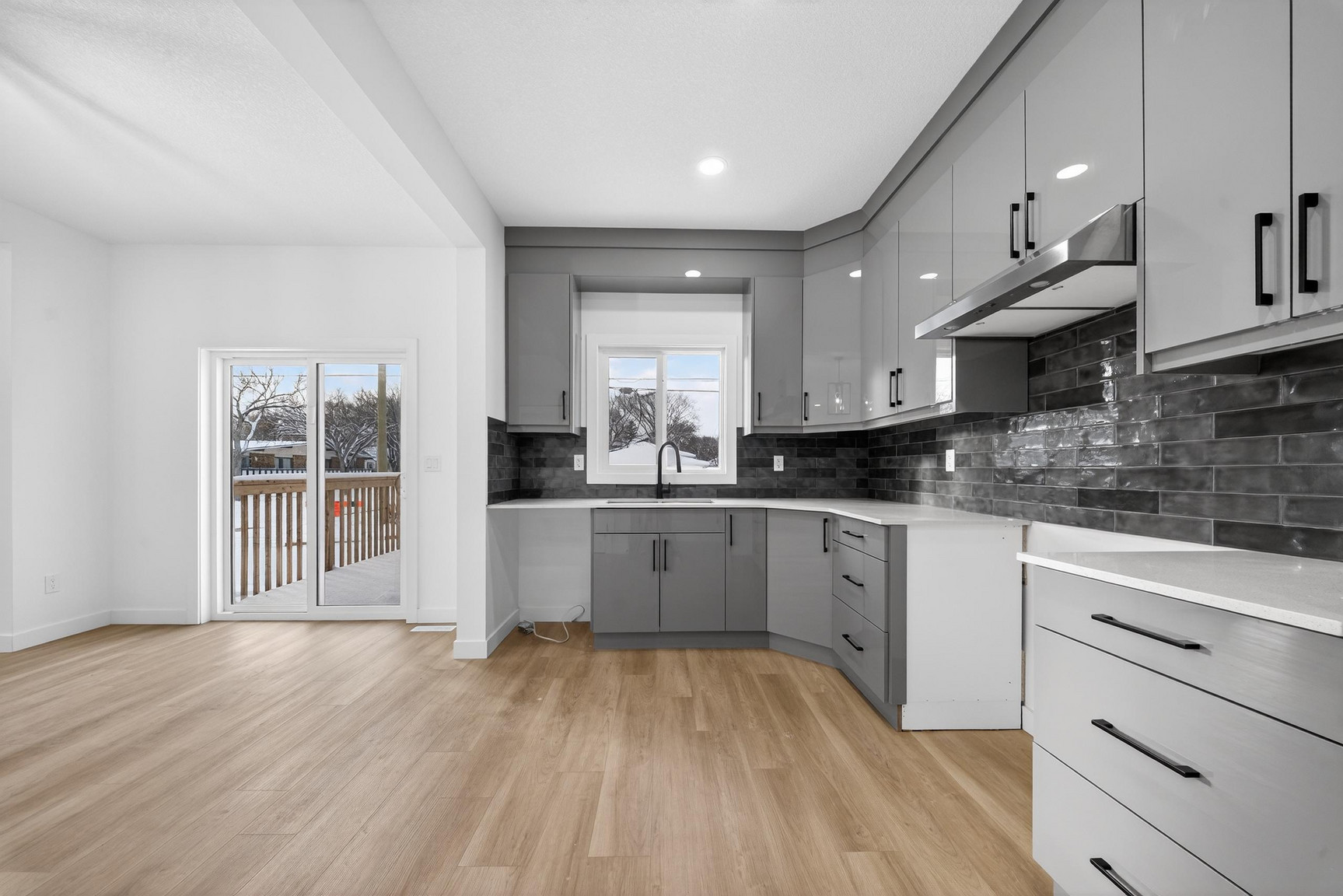 Delton Row – 8600-8604 121 Ave - Photo 8