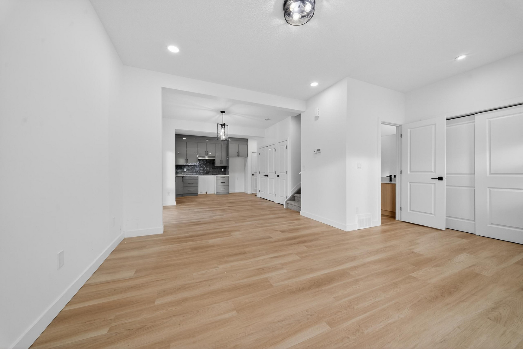 Delton Row – 8600-8604 121 Ave - Photo 17