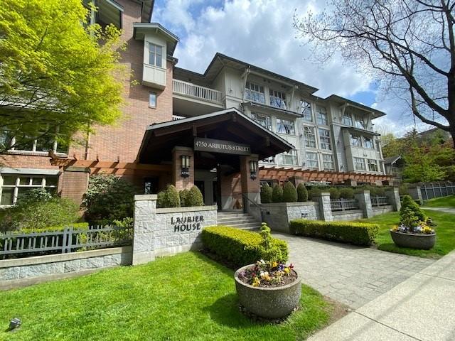 Laurier House - Photo 2