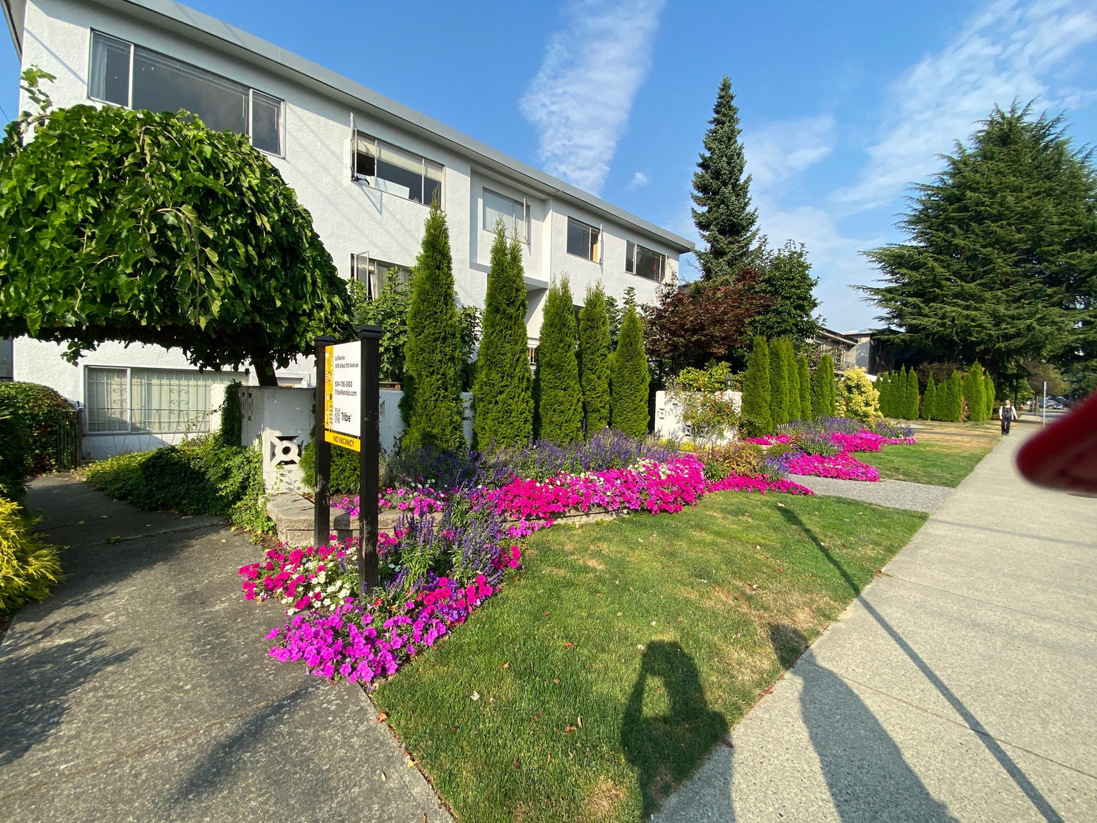 LA SHERRIE APTS - Photo 5