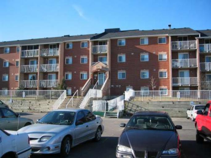 105-566 Armstrong Road - Lower Level 2 Bedroom