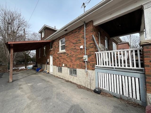 711 Brock Street - Lower Unit, 2 bed, 1 bath - AVAILABLE JAN-APR 2026