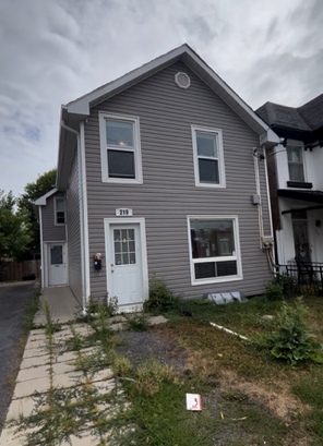 219 Montreal Street - Upper Unit, 2 bed, 1 bath
