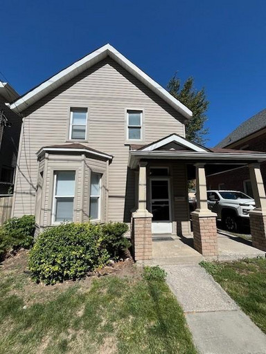 145 Pine Street - 4 bed, 1.5 bath STUDENT HOME - SHORT TERM JAN-MAR ONLY