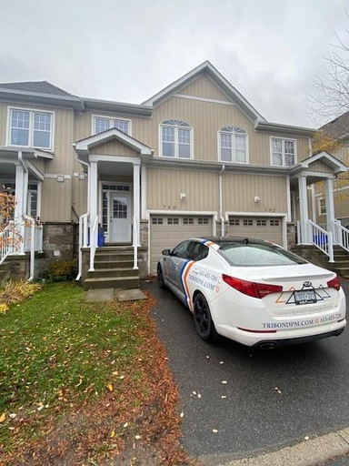 790 Newmarket Lane - 3 bed +Den, 3.5 bath - LEASE NOW FOR A FREE IPAD!