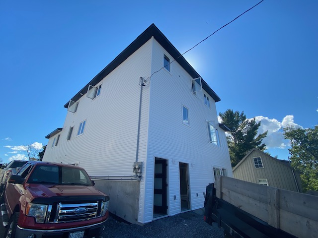 65 Gardiner St, Kingston, ON K7M1A7 — photo 1