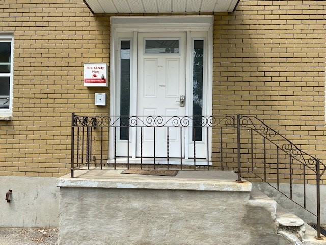 76 Durham St, Kingston, ON K7L 1J4 — photo 2