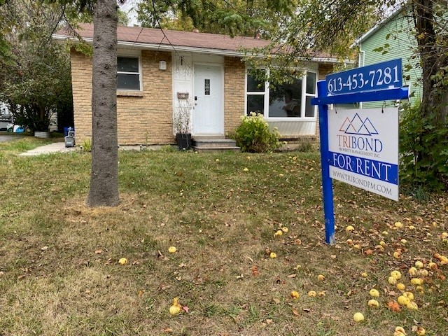 38 Calderwood Drive, Kingston, ON K7M 6K8 — photo 1