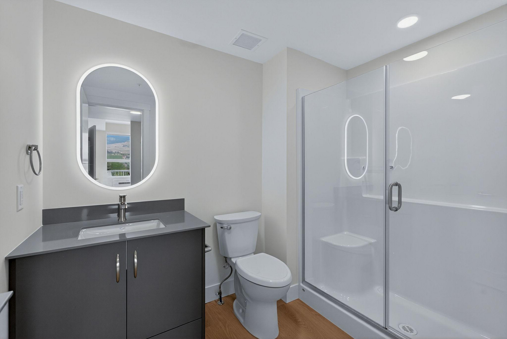 285 Dougall - Photo 13