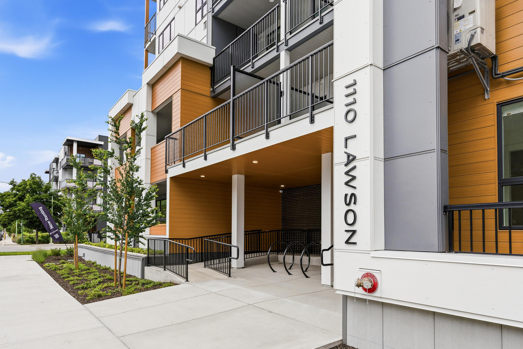 1110 Lawson - Photo 2