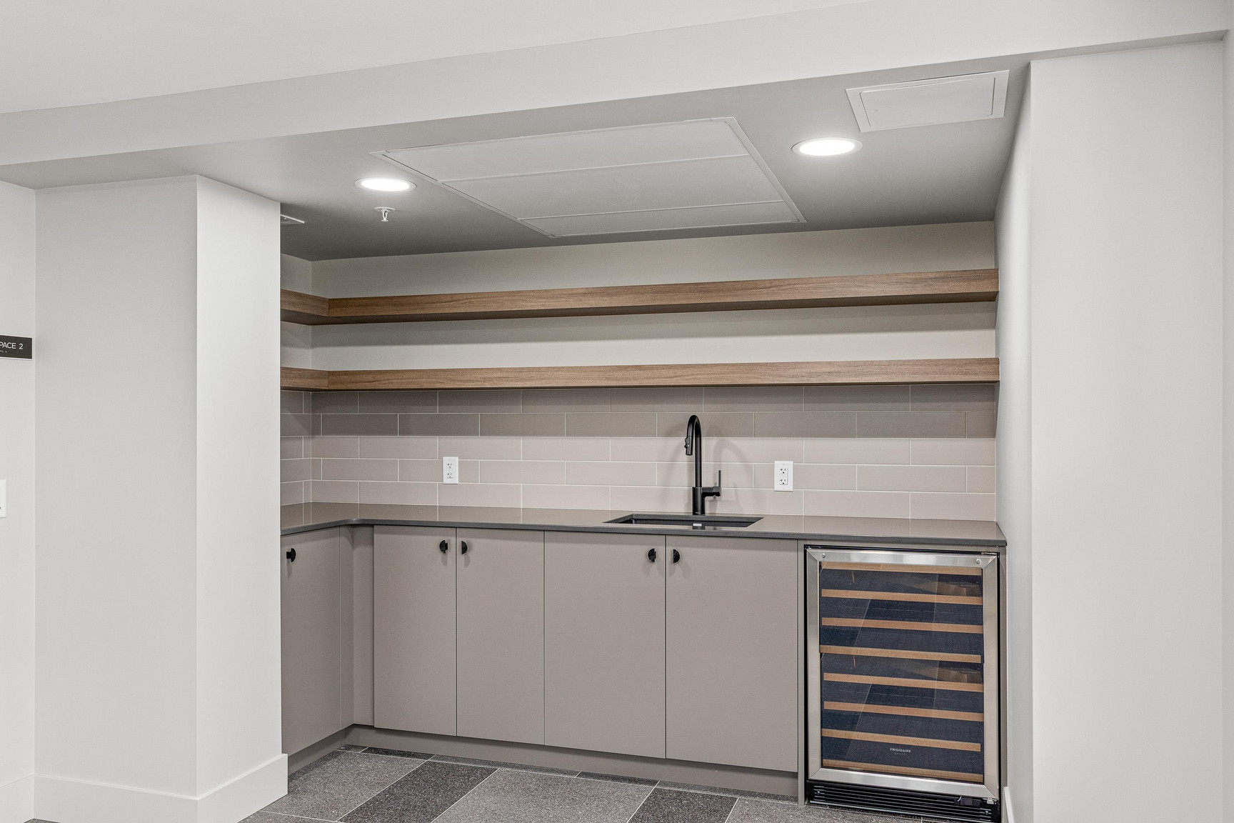1110 Lawson - Photo 11