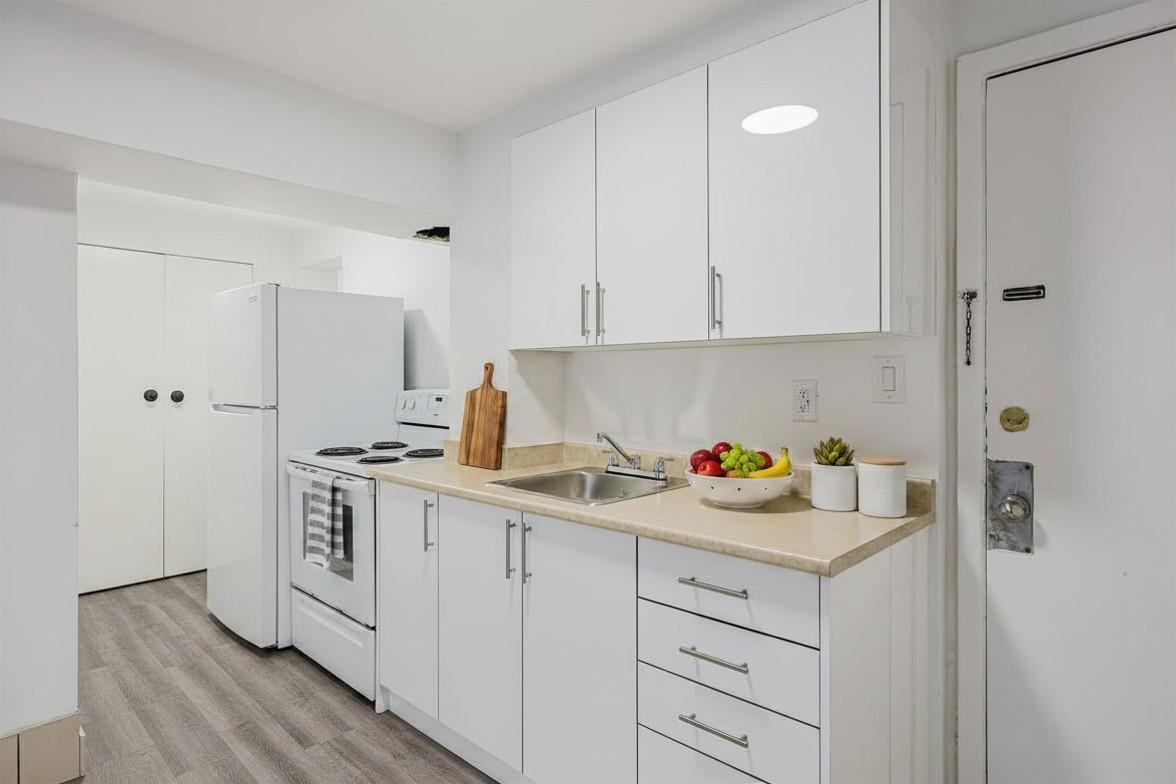 2204 Dufferin Street - Photo 8