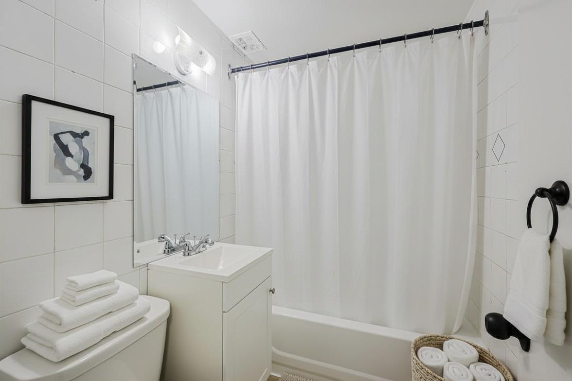 2204 Dufferin Street - Photo 7