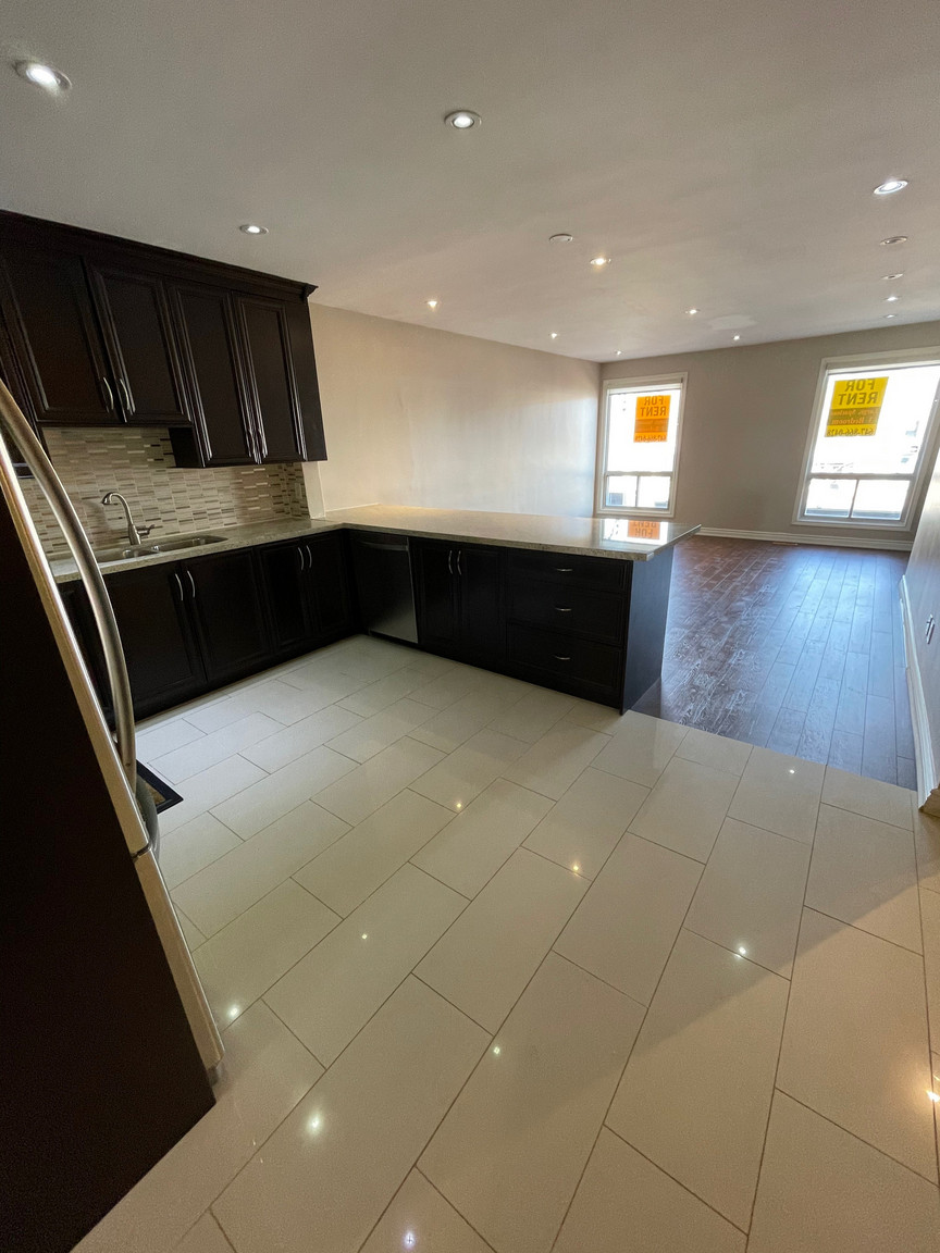 1739 Eglinton Avenue West - Photo 24