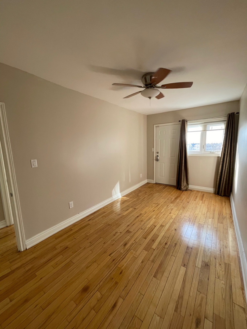 1739 Eglinton Avenue West - Photo 3