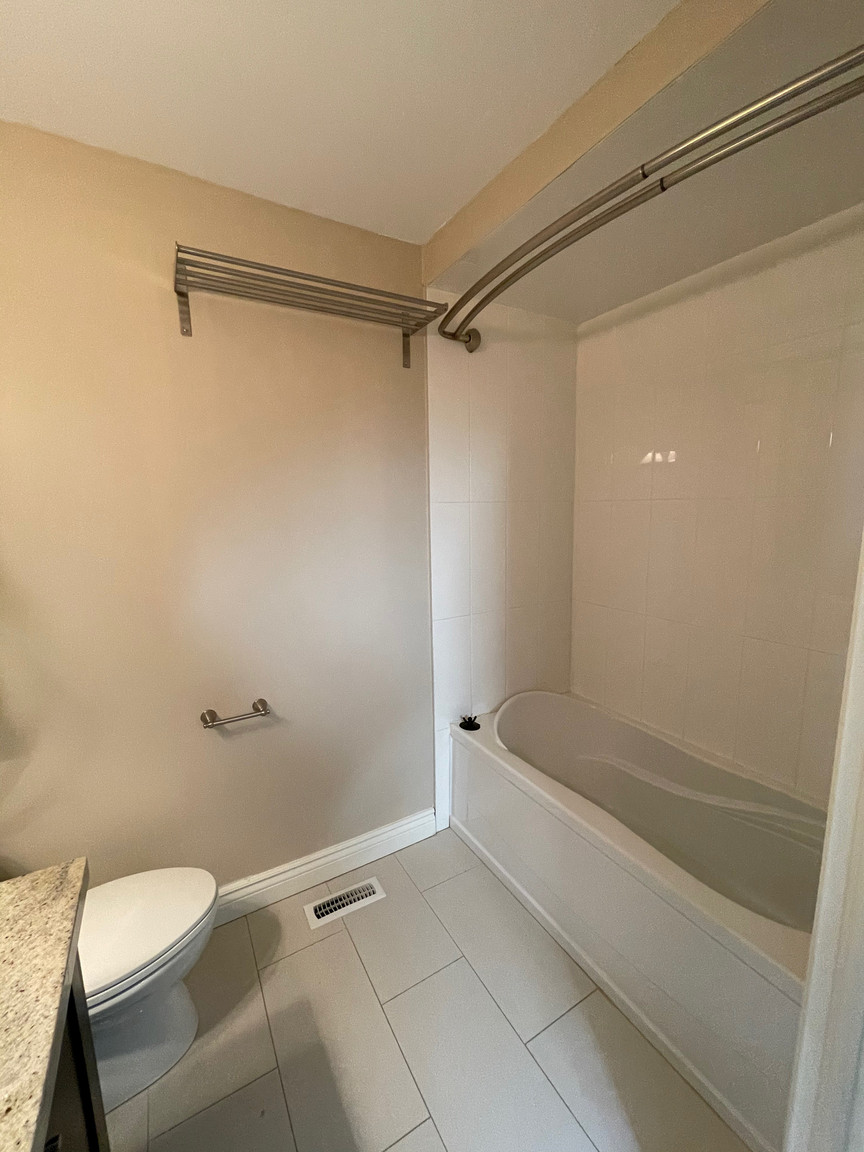 1739 Eglinton Avenue West - Photo 12