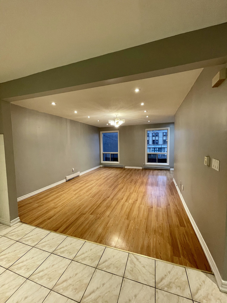 1739 Eglinton Avenue West - Photo 20