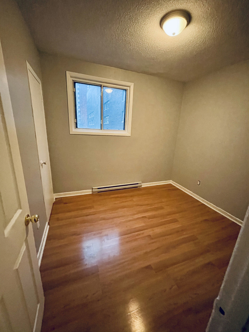 1739 Eglinton Avenue West - Photo 13
