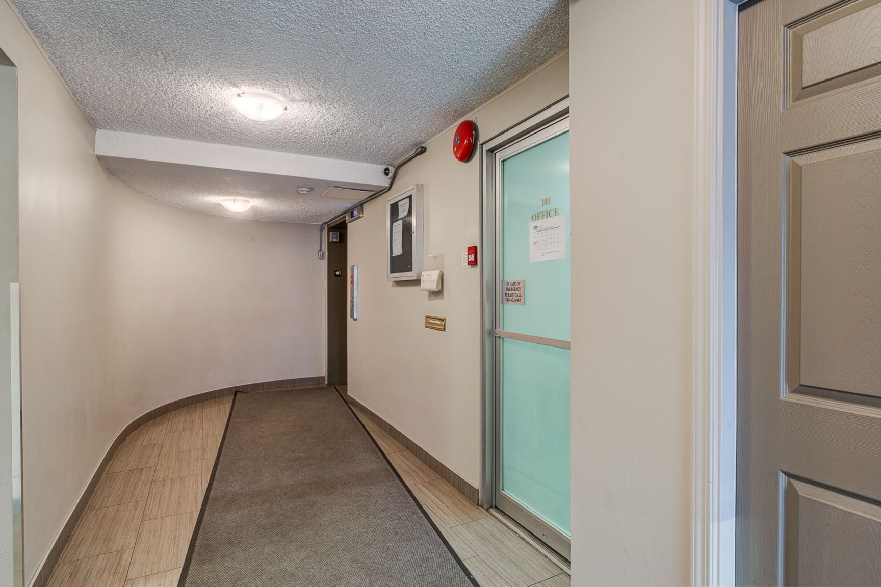 The Southgate Apartments - Photo 9