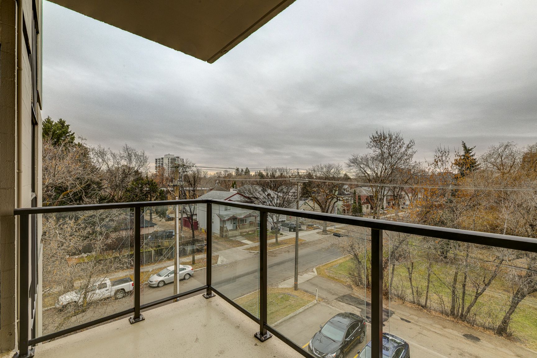 The Southgate Apartments - Photo 4