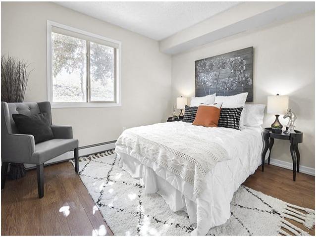 Tennyson Apartments - Photo 6