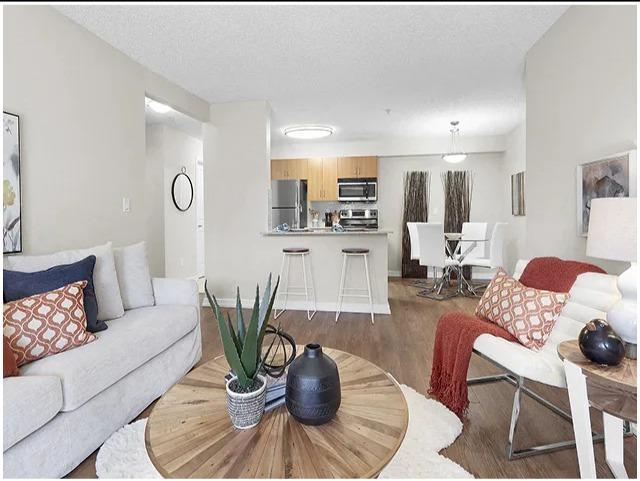 Tennyson Apartments - Photo 2