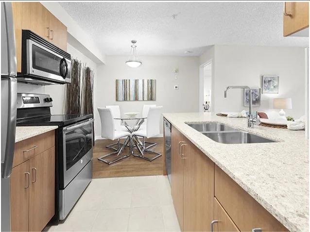 Tennyson Apartments - Photo 4