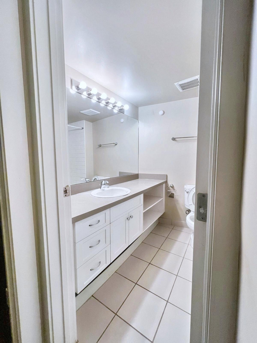 Heritage House Apartments - Photo 14