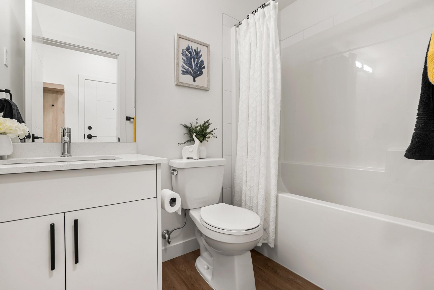 Bravo Apartments - Photo 17
