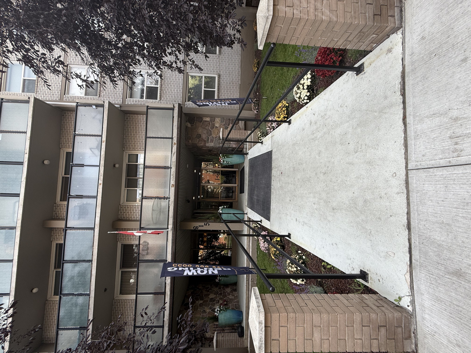 Granada Apartments - Photo 4