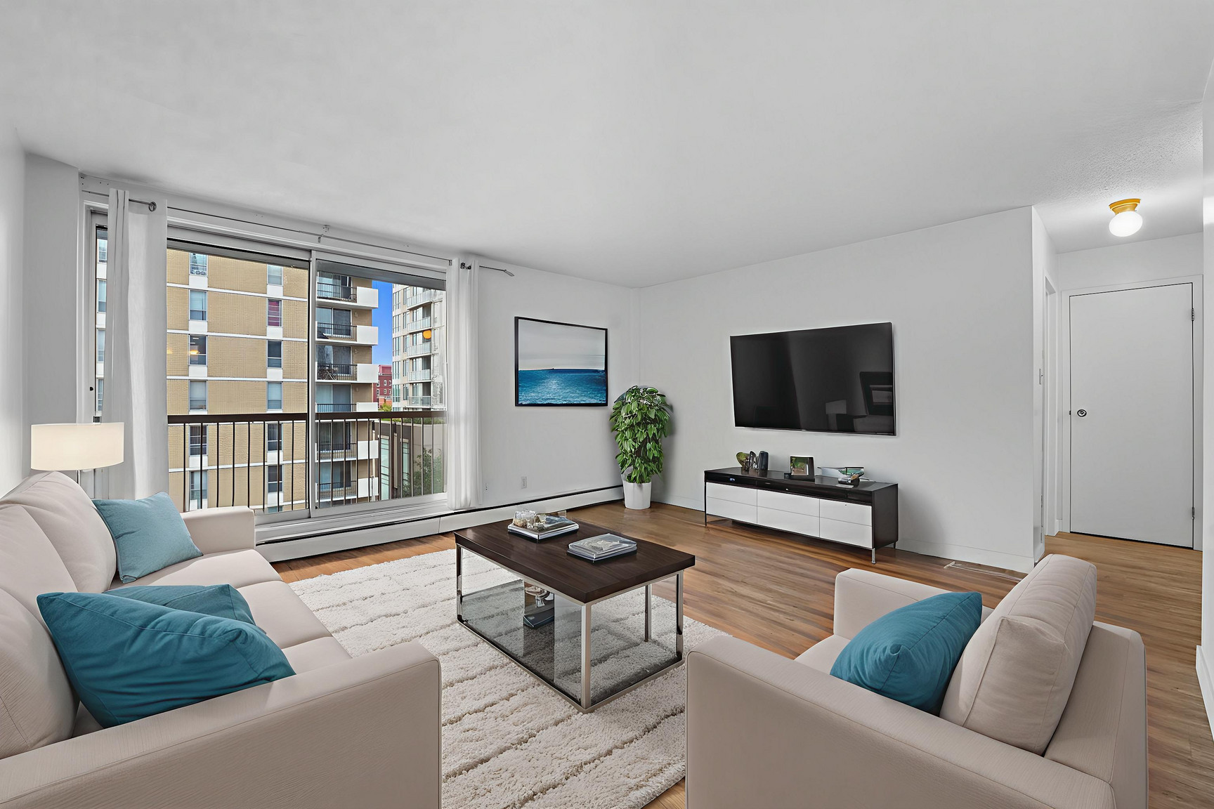 Westbury House Apartments - Photo 3