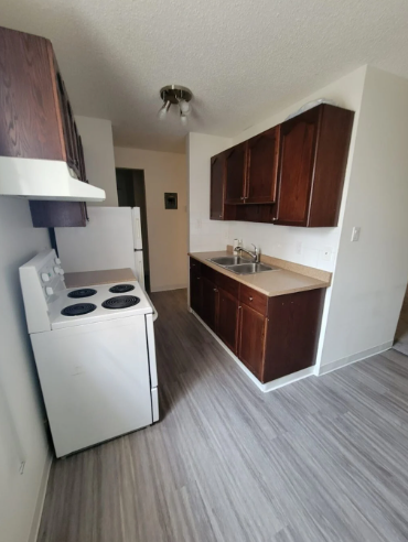 Richmond Manor Apartments - Photo 4