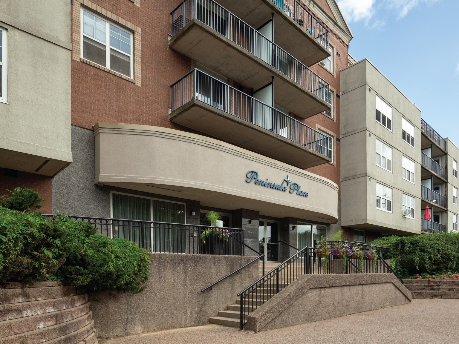 Peninsula Place - Photo 9