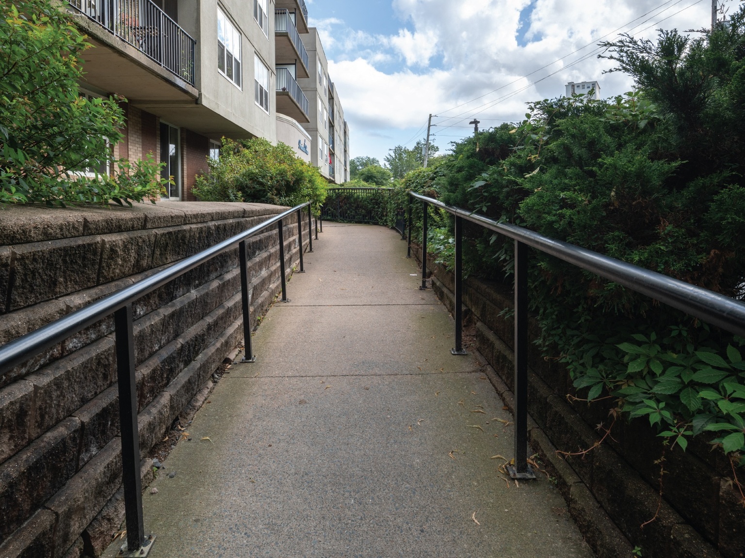 Peninsula Place - Photo 11