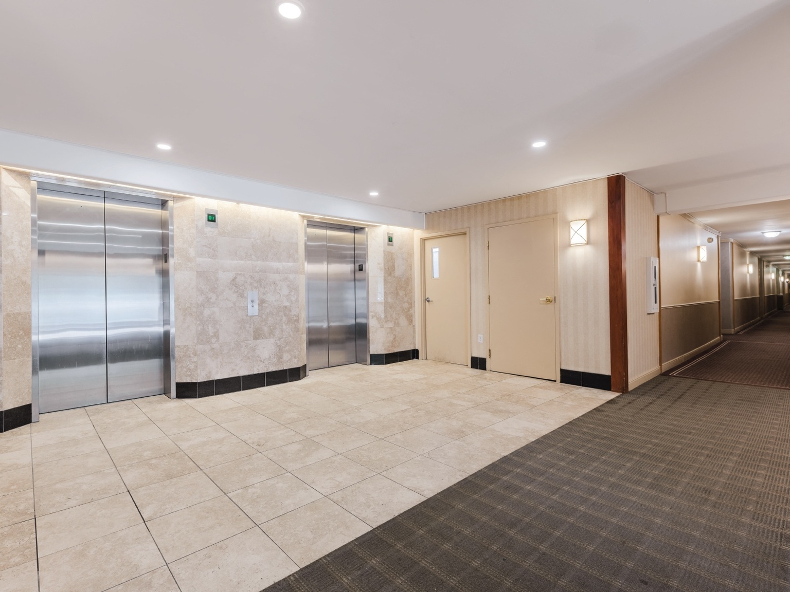 Peninsula Place - Photo 12
