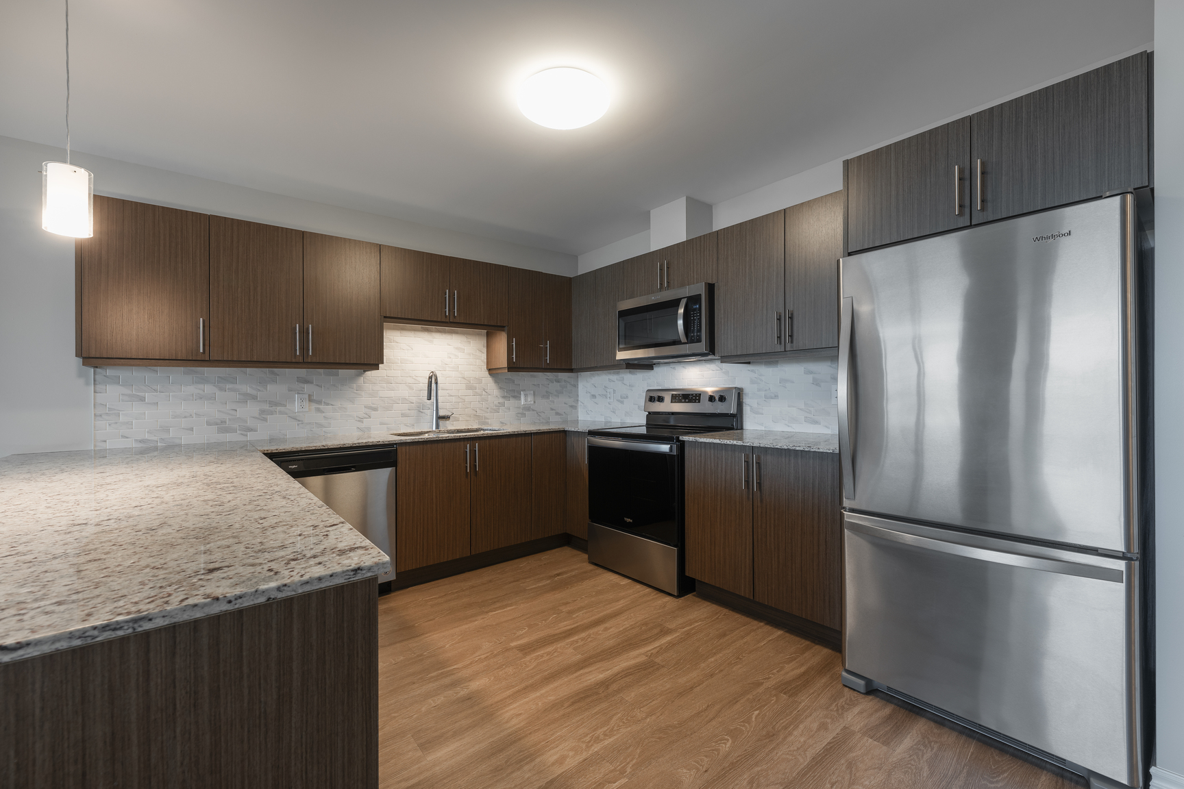 The Charles Apartments - Photo 3