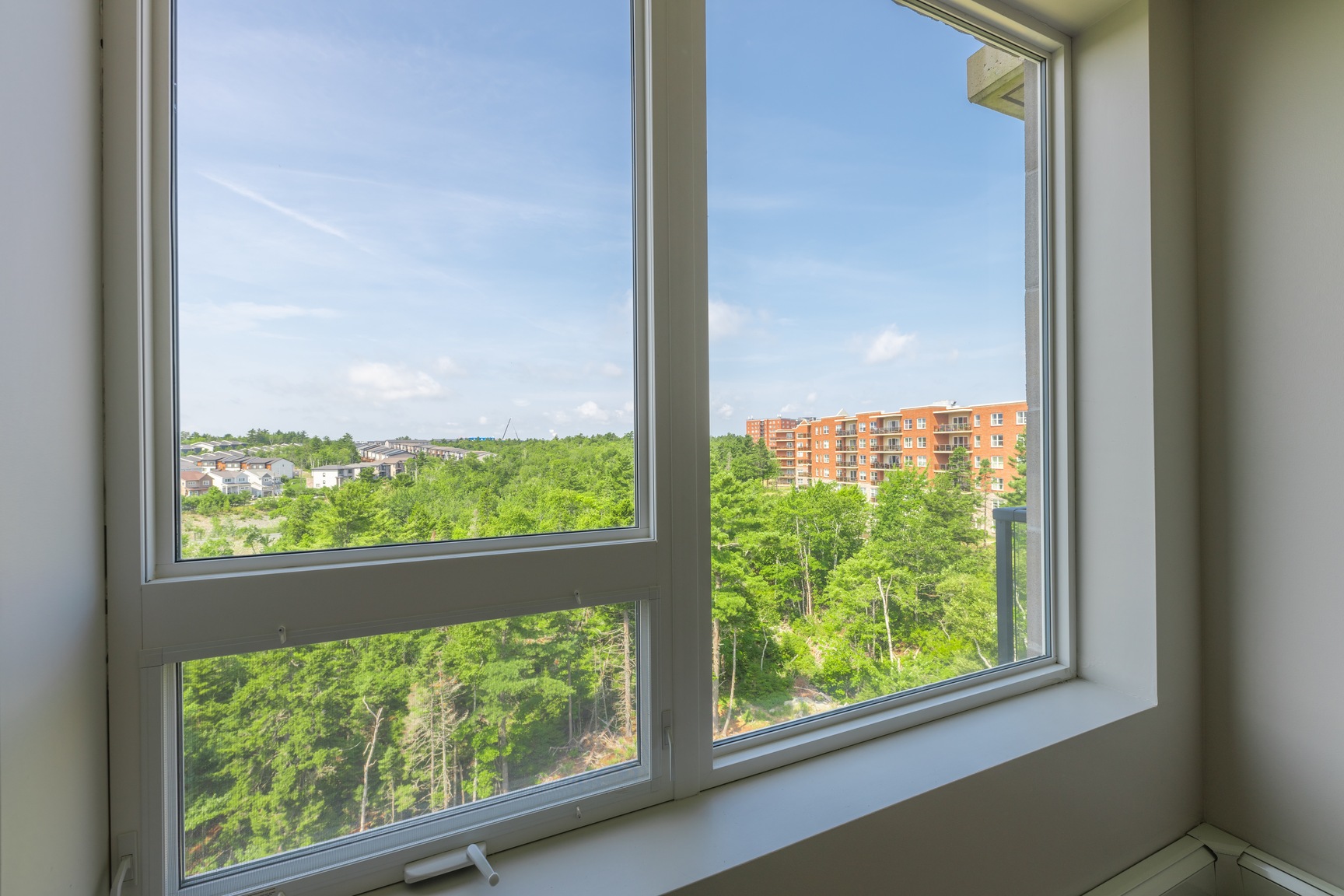 The Charles Apartments - Photo 6
