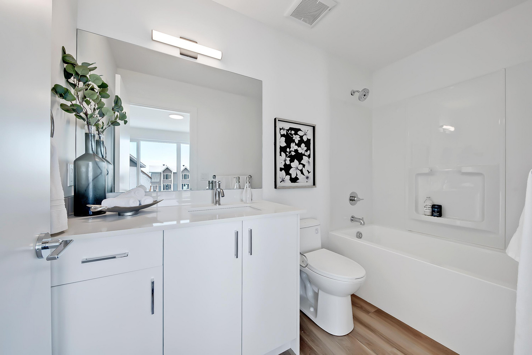 Saddleridge Avas - 3 Bedroom - Photo 14