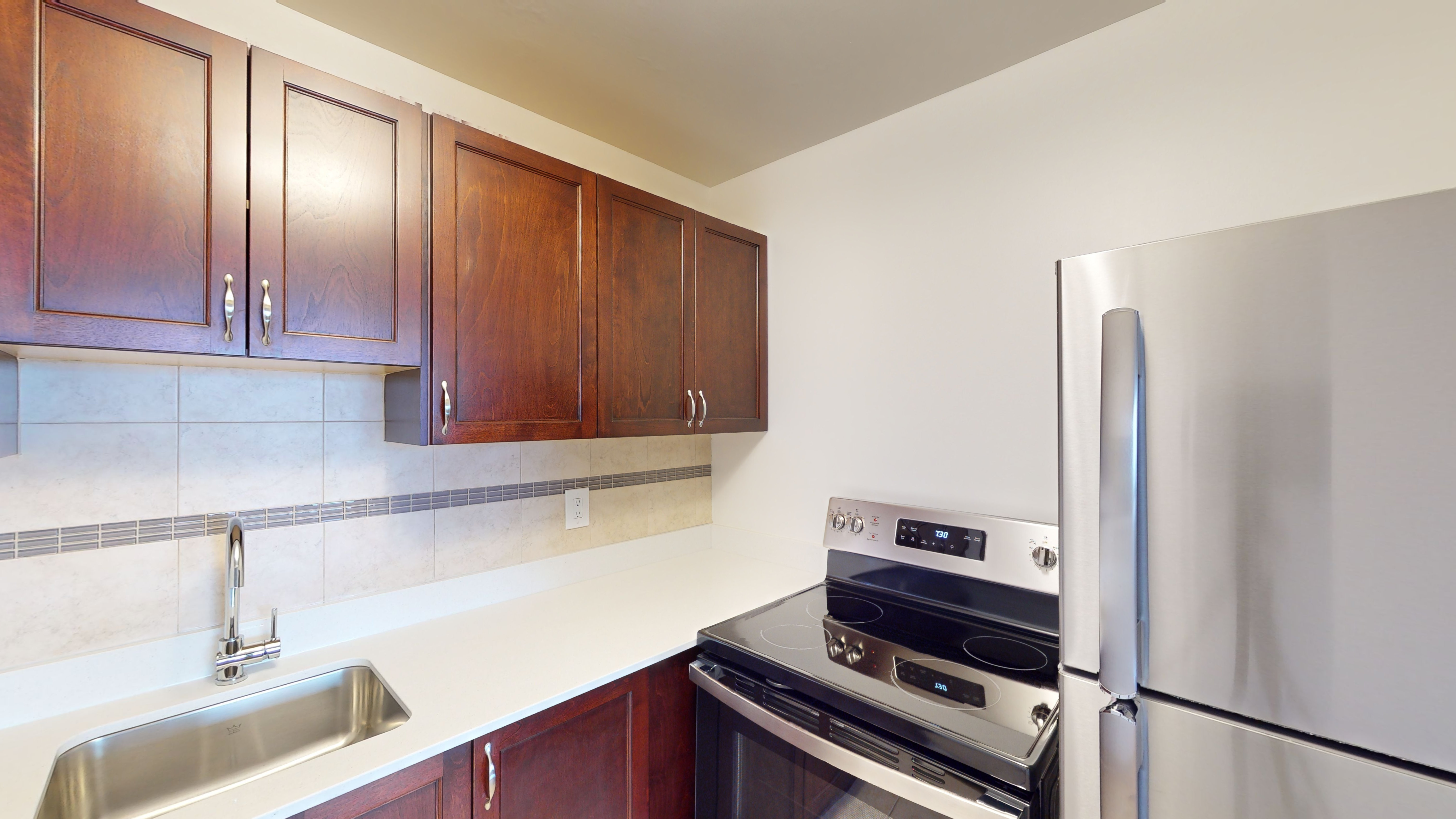 211 Wurtemburg Street, Ottawa, ON K1N 8R4 — photo 2
